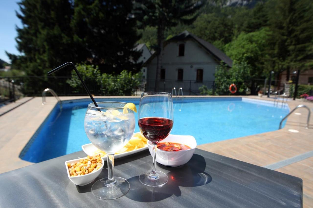 Hotel & Spa Real Villa Anayet Canfranc Bagian luar foto