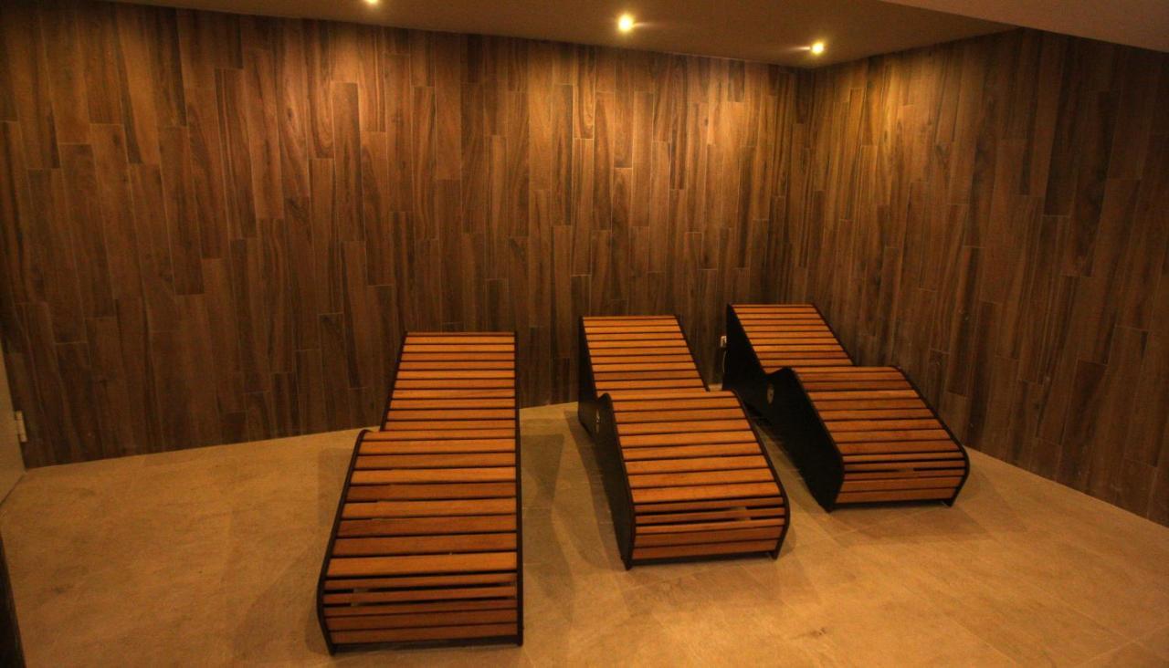 Hotel & Spa Real Villa Anayet Canfranc Bagian luar foto