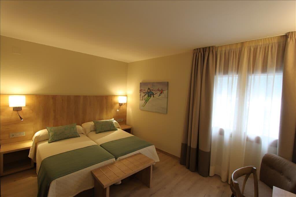 Hotel & Spa Real Villa Anayet Canfranc Bagian luar foto