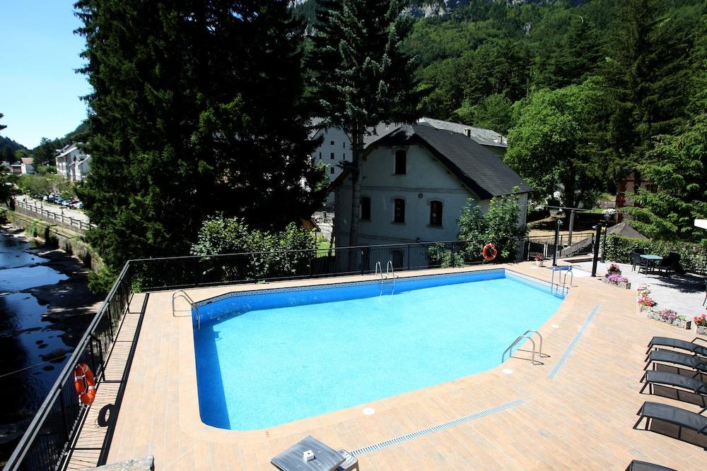 Hotel & Spa Real Villa Anayet Canfranc Bagian luar foto