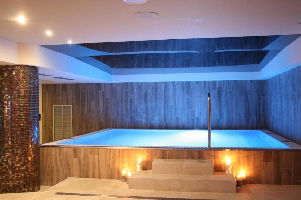 Hotel & Spa Real Villa Anayet Canfranc Bagian luar foto