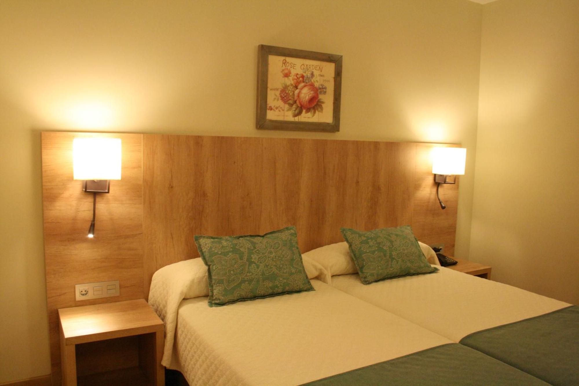 Hotel & Spa Real Villa Anayet Canfranc Bagian luar foto