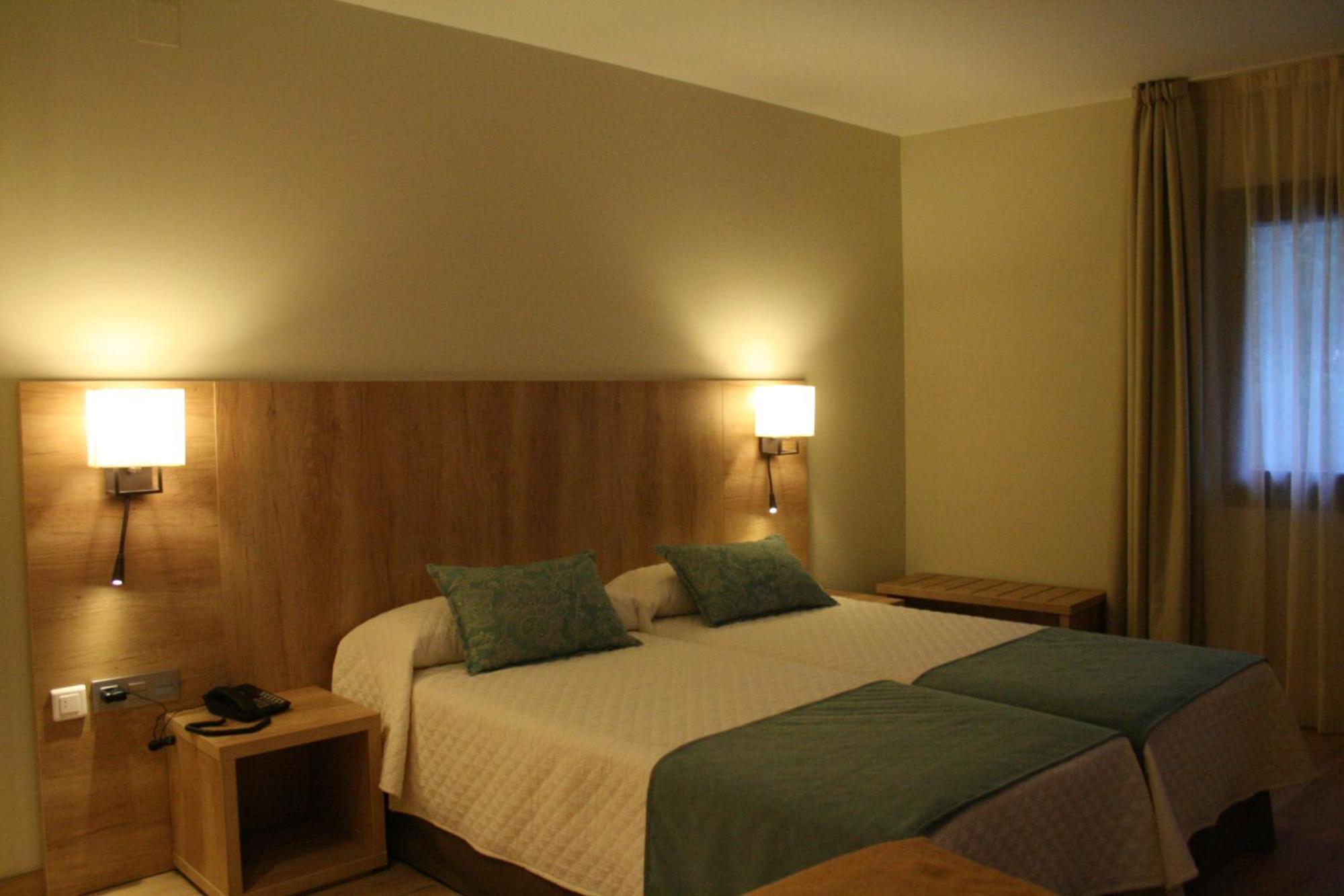 Hotel & Spa Real Villa Anayet Canfranc Bagian luar foto