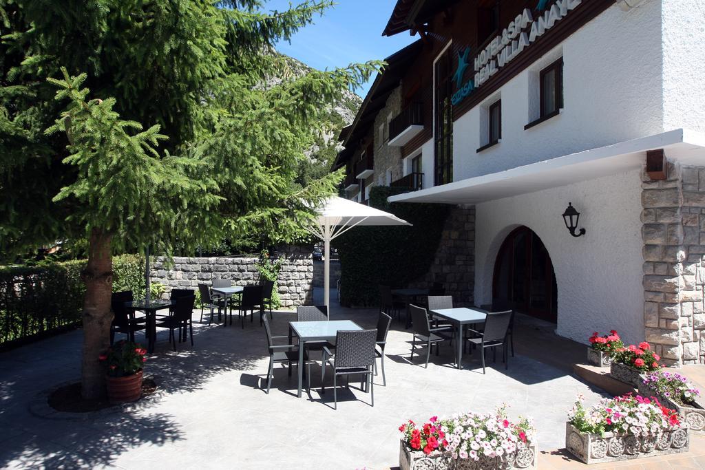 Hotel & Spa Real Villa Anayet Canfranc Bagian luar foto