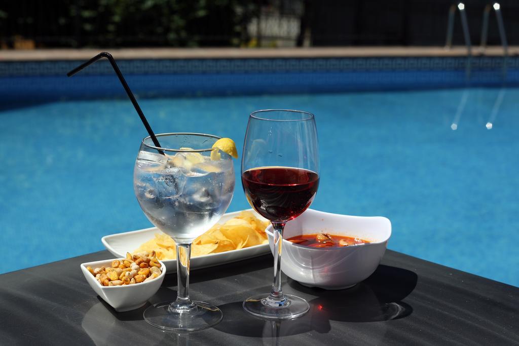 Hotel & Spa Real Villa Anayet Canfranc Bagian luar foto